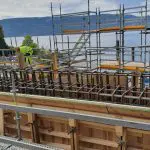 Minnested i Hole, Utøykaia bilde