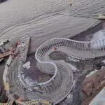 Minnested i Hole, Utøykaia bilde