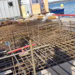 Minnested i Hole, Utøykaia bilde