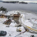 Minnested i Hole, Utøykaia bilde