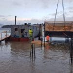 Minnested i Hole, Utøykaia bilde
